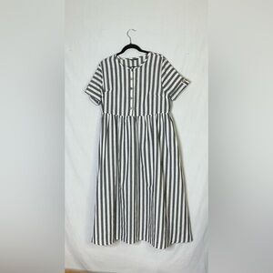 Chaolilai XXL Vintage black & white striped pattern shortsleeved‎ button tab